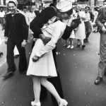 V-J Day in Times Square (Alfred Eisenstaedt, 1945)